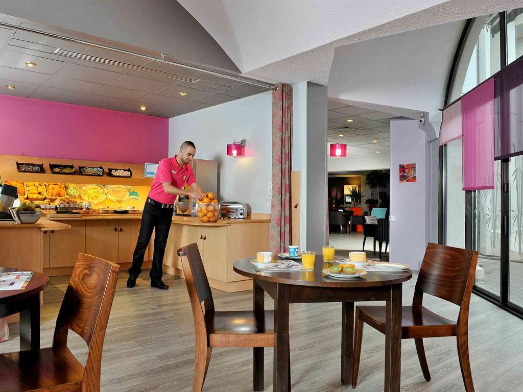 Готель Ibis Styles Melun Rubelles Ресторан фото