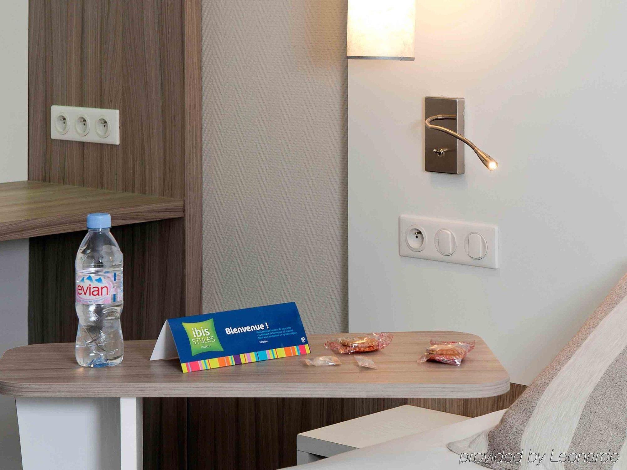 Готель Ibis Styles Melun Rubelles Екстер'єр фото